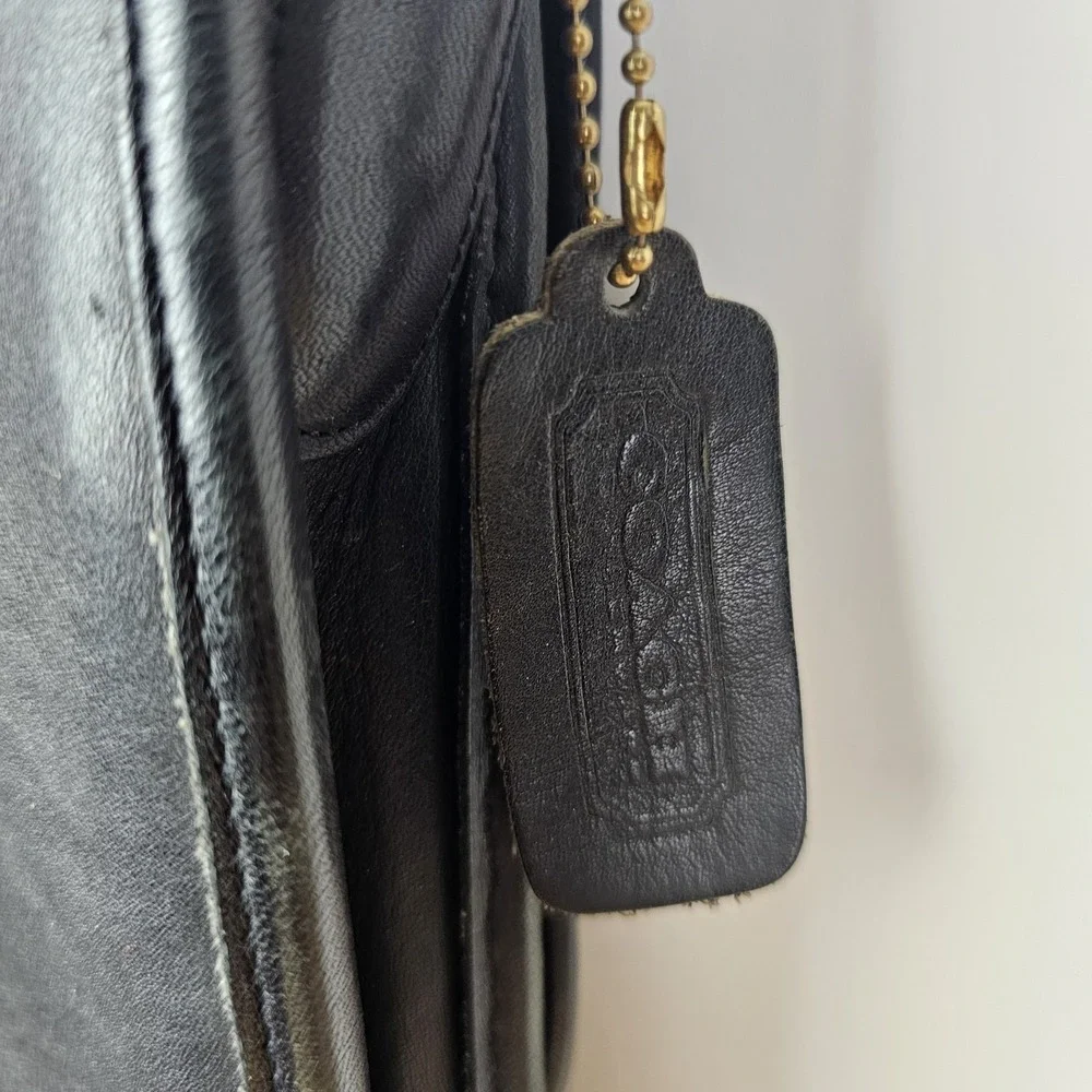 Coach Vintage Station Bag Purse Black Leather Cross body Nice‎ & Clean 1980-90's